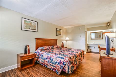 It includes ALL utilities and services (heat, gas, cable, electric, parking etc. . Economy hotel glenwood